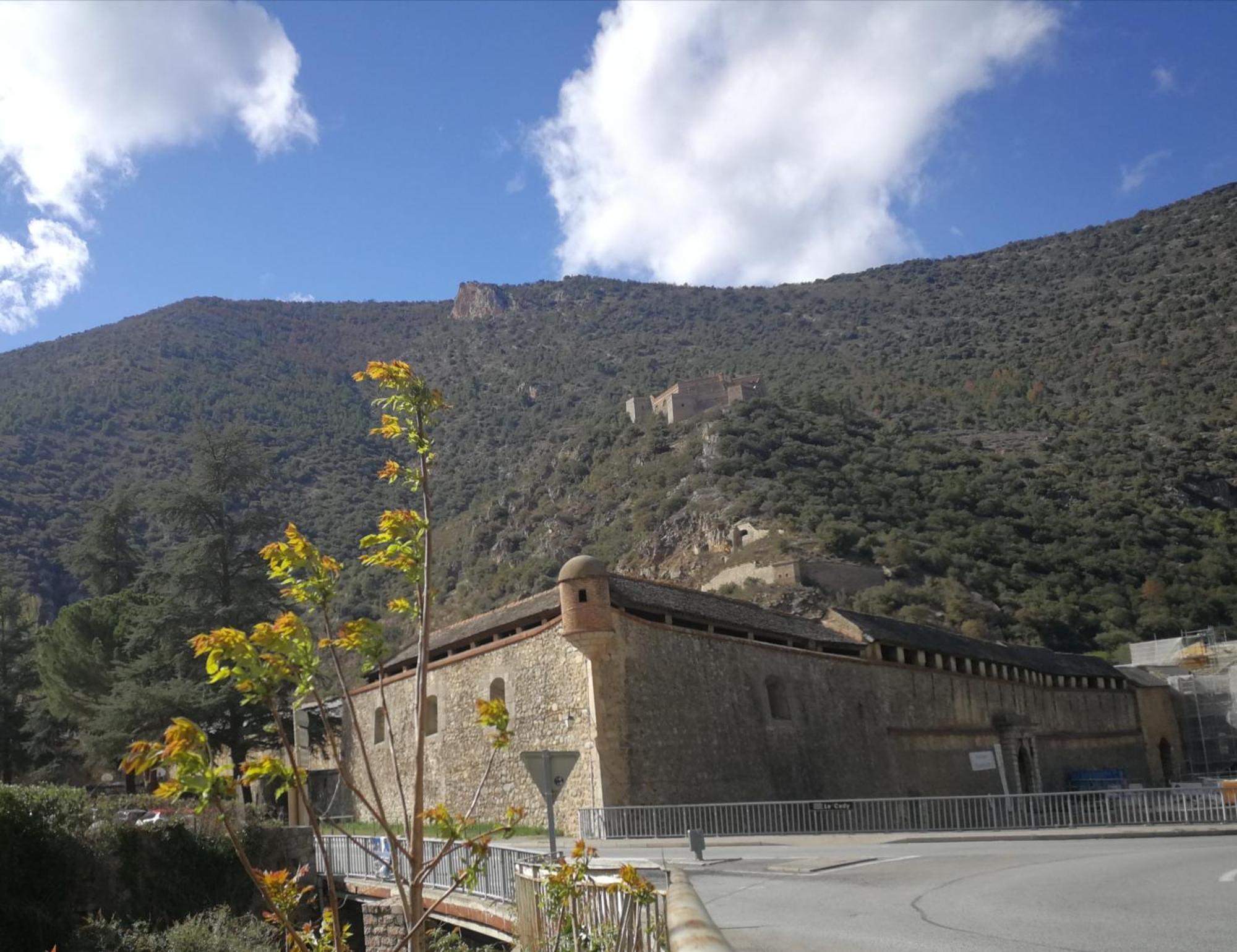 La Cirerole Casteil Exterior foto