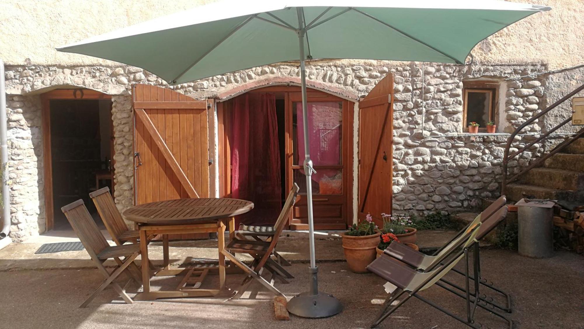 La Cirerole Casteil Exterior foto