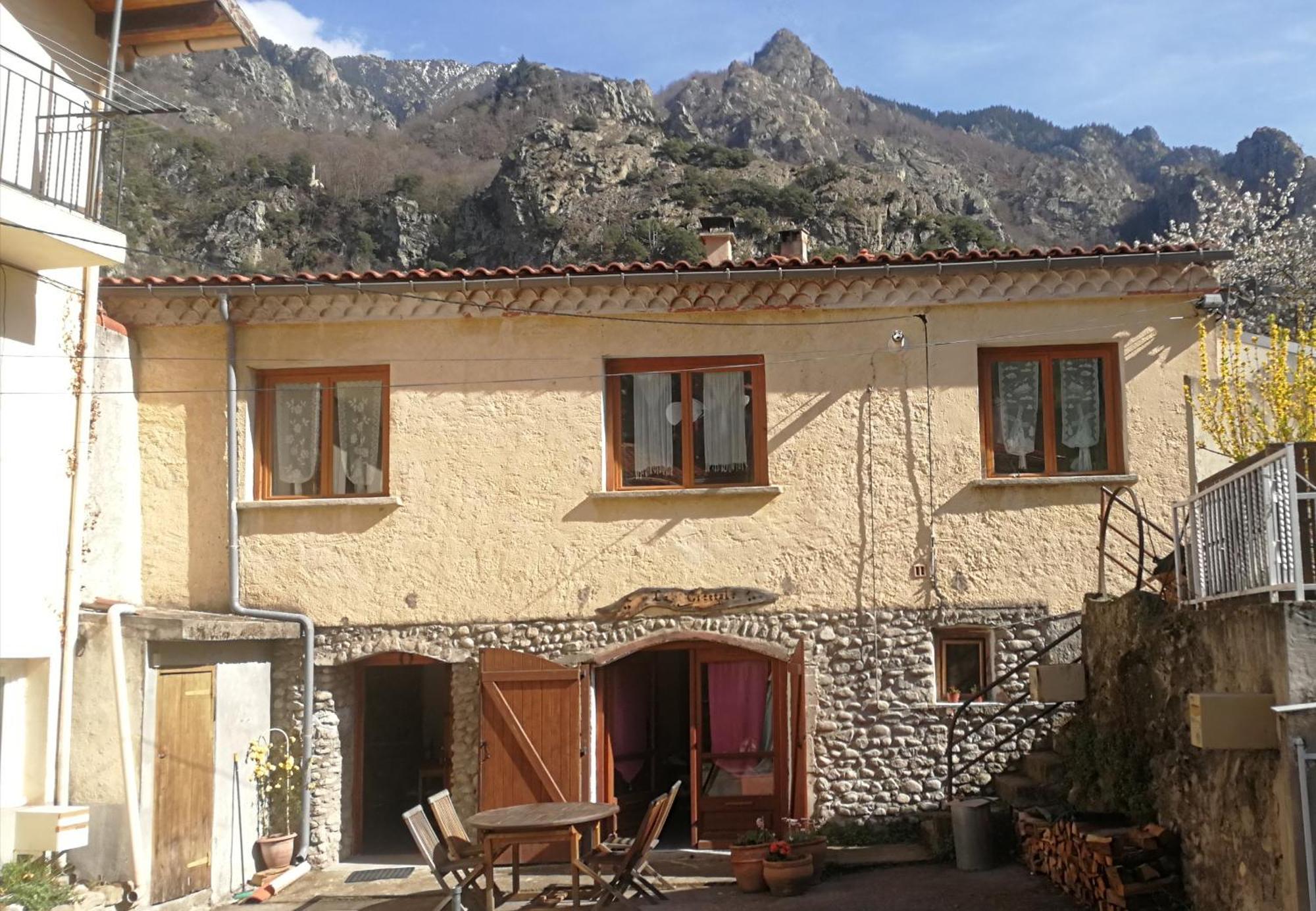La Cirerole Casteil Exterior foto